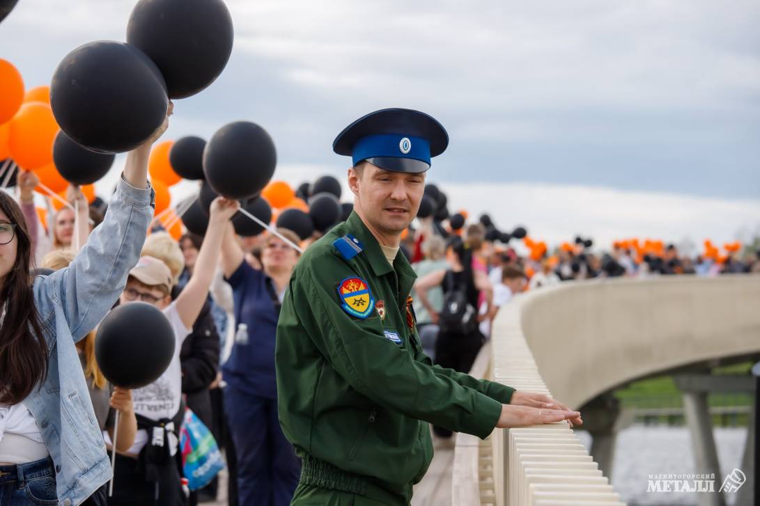 Парящий над водой Победы символ | Фотография 14
