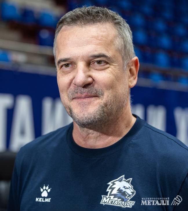 Йован Беадер