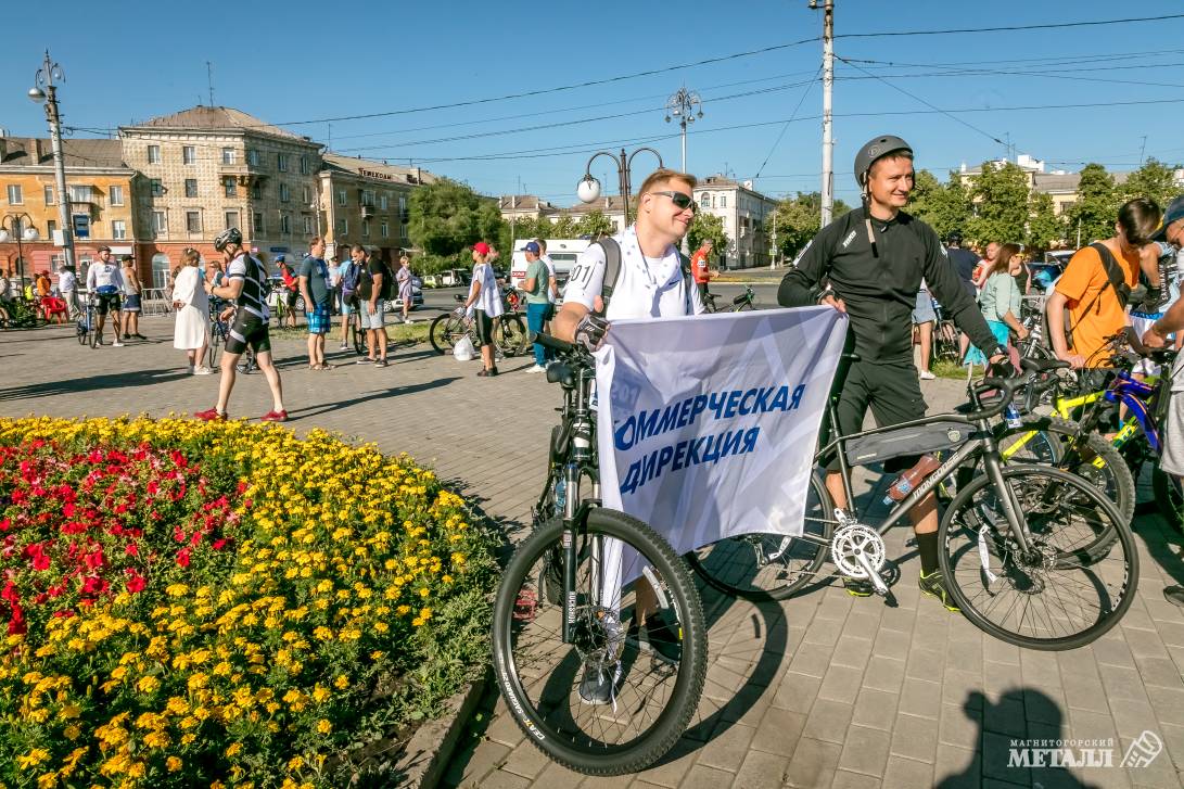 Более 400 велосипедистов участвовали в 12-й велогонке из Магнитогорска до горнолыжного центра на озере Банное.<br />
(фото 1)