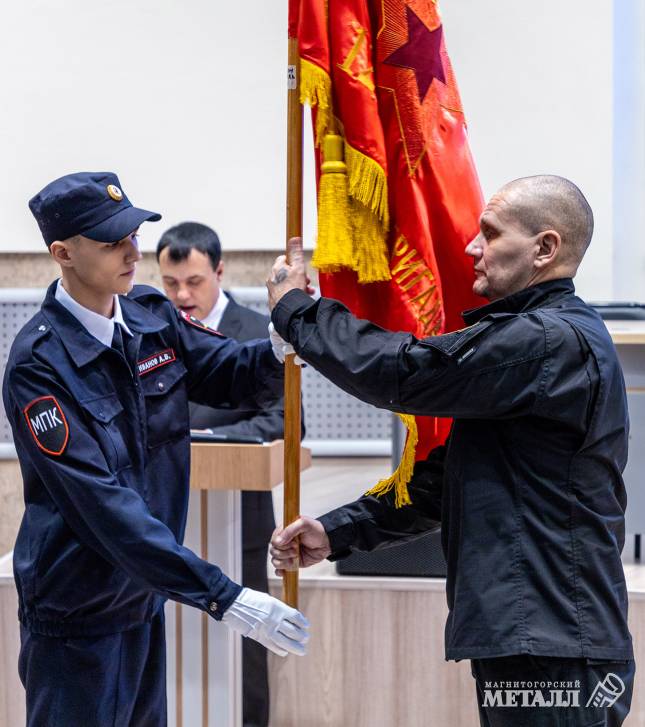 Из одного сукна спецовка и шинель | Фотография 8