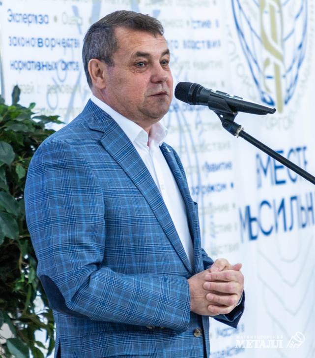 Дмитрий Мельников