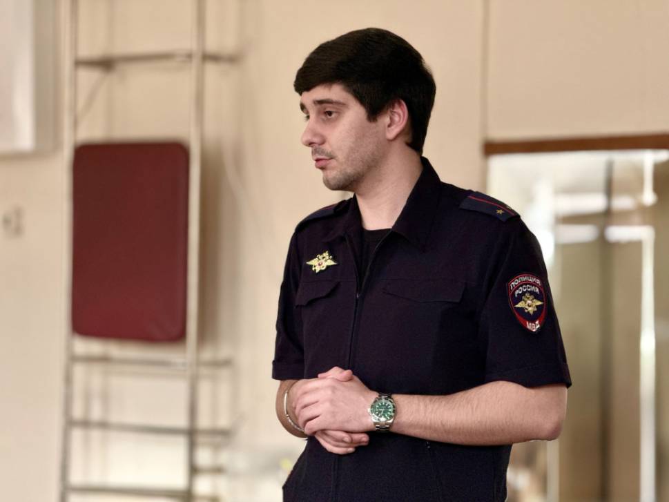 Полицейский предупредил медиков | Фотография 1