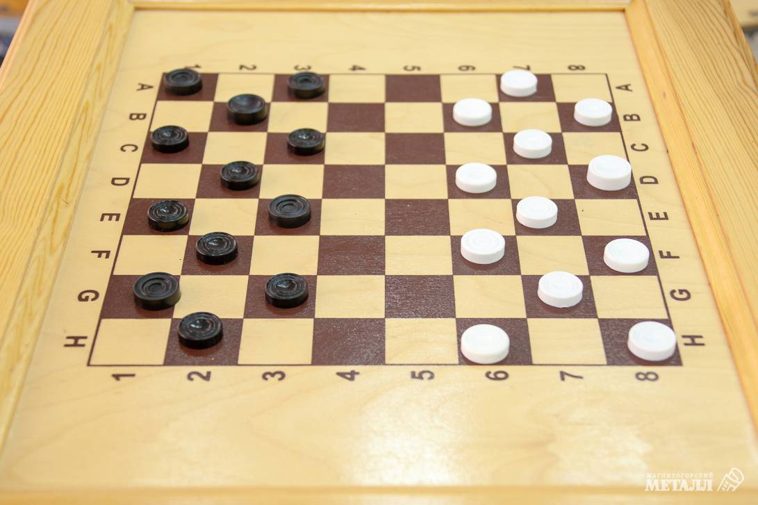 Чудо-дети играют в шашки | Фотография 20