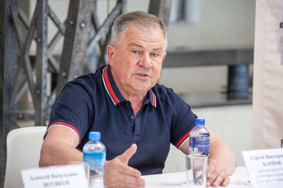Сергей Карпов