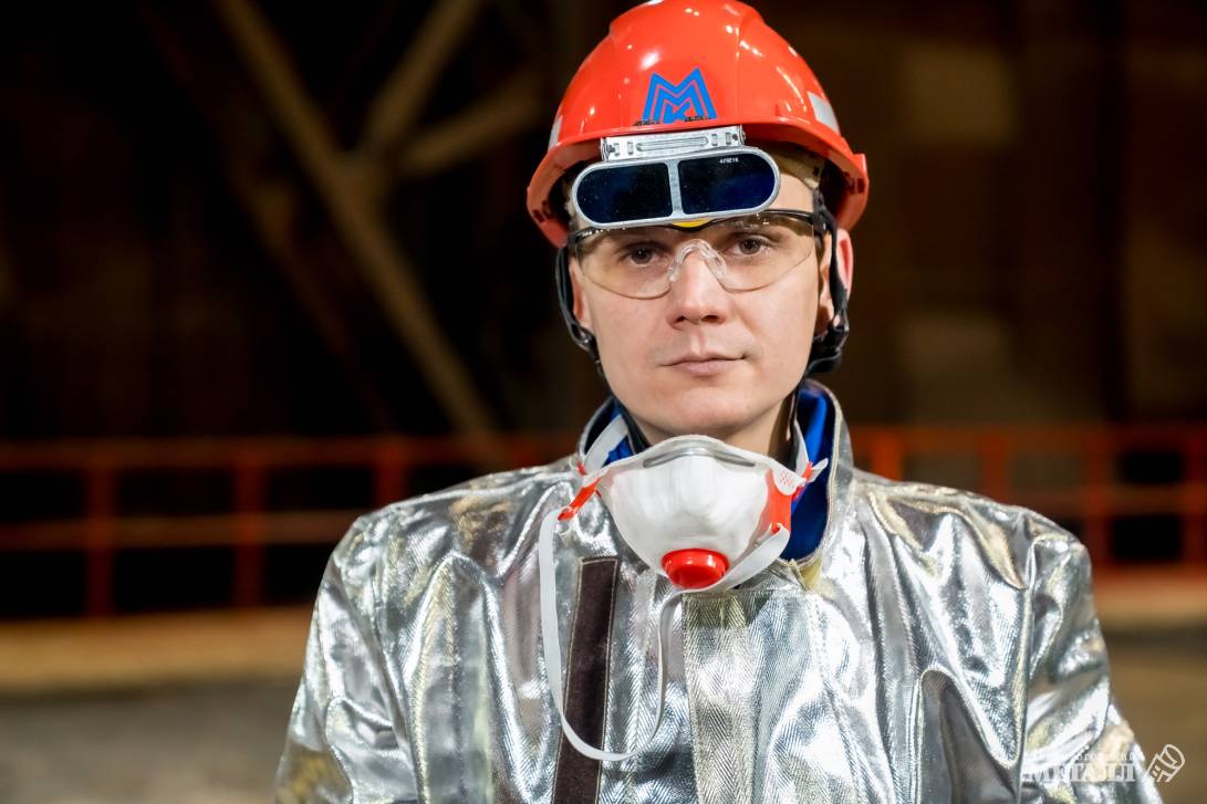 ММК выплавил 900-миллионную тонну стали | Фотография 10