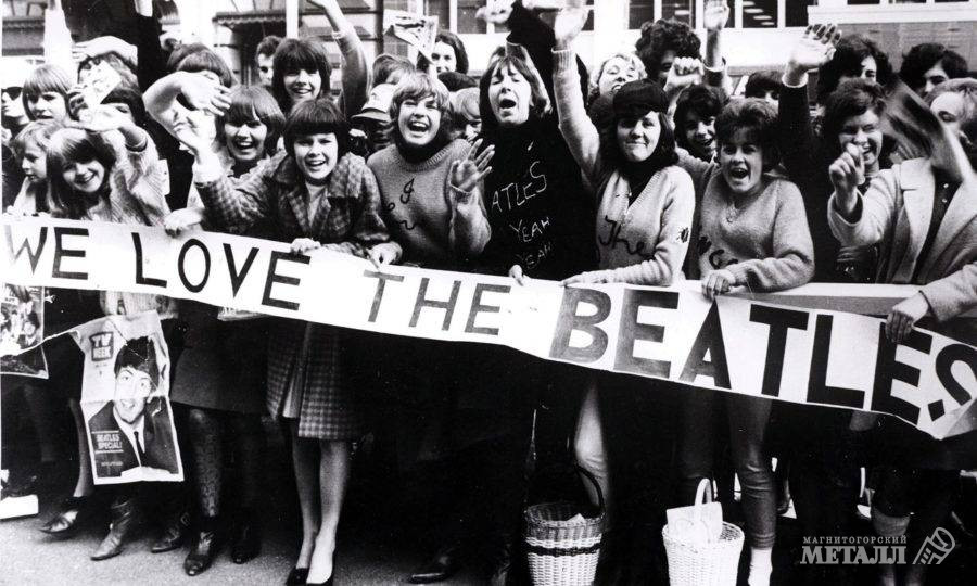 Сегодня – всемирный день The Beatles. «Битлз» – единственная в мире группа, которая удостоилась собственного праздника. Он учреждён 16 января 2001 года по решению ЮНЕСКО в память о величайших британских музыкантах. Каждый год в этот день меломаны во всём мире распевают Yesterday, Let It Be, Yellow Submarine и другие хиты легендарной ливерпульской четвёрки.(фото 2)