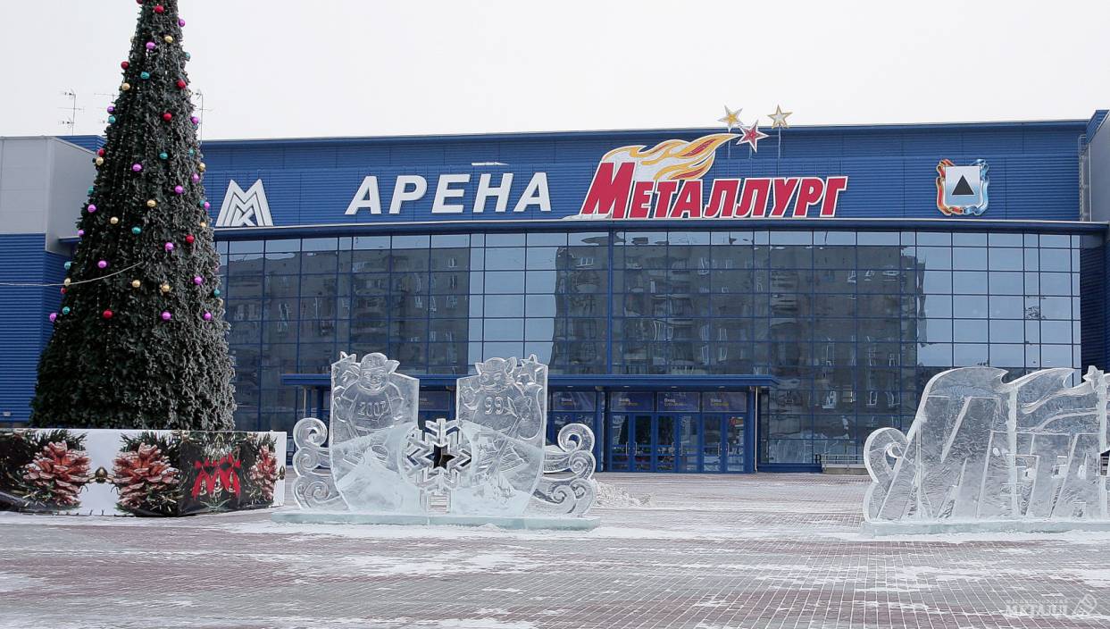 В 2007 году официальное открытие магнитогорского Ледового дворца состоялось в присутствии двух хоккейных президентов.(фото 14)