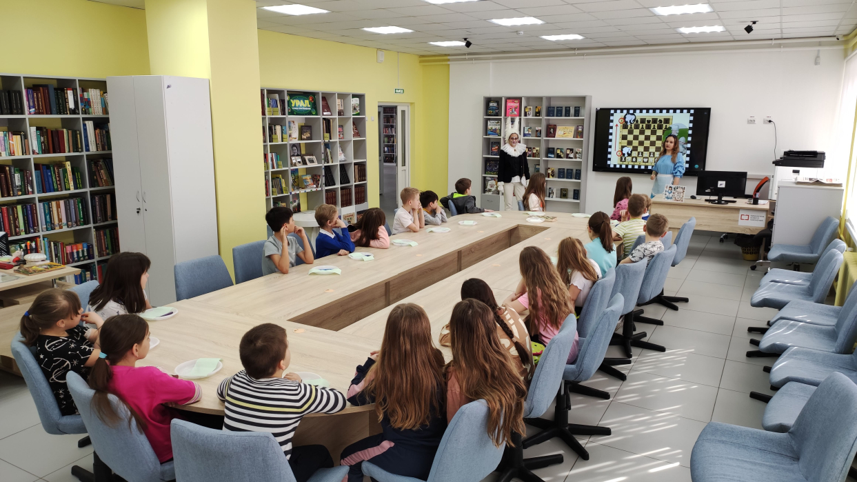 Юные читатели Магнитогорска побывали в Шахматной стране | Фотография 3