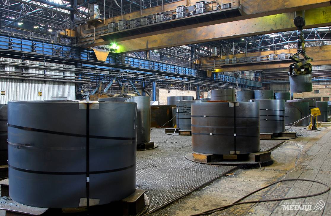 В двух крупнейших листопрокатных цехах ПАО «Магнитогорский металлургический комбинат» внедрена в промышленную эксплуатацию автоматизированная система контроля погрузки продукции (СКПП). (фото 1)