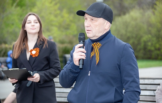 Становится историей война