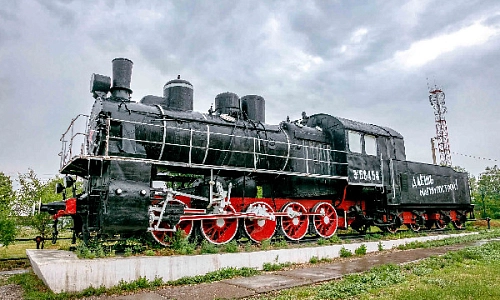 Наш «Паровоз», вперёд лети!
