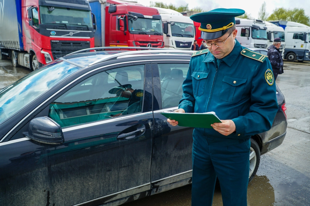 Импорт автомобилей из Китая увеличился в 13 раз