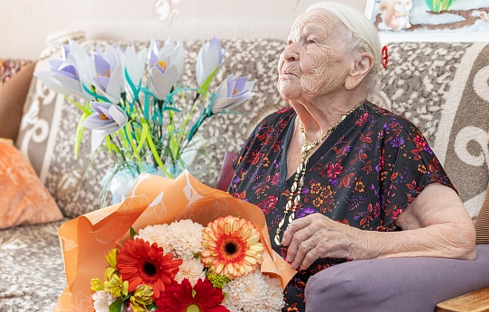 В обед – 100 лет!