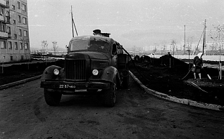 Благоустройство города. 1974 год Благоустройство города. 1974 год