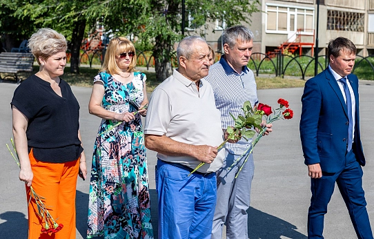 Помянули человека-эпоху