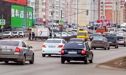 С правами или без?