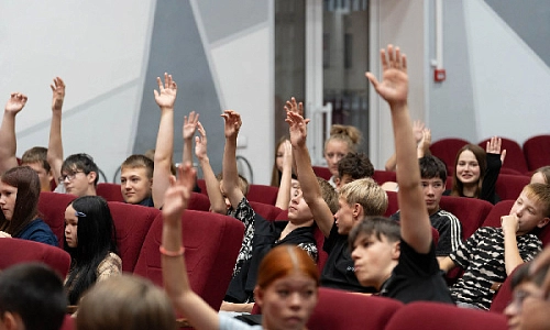 Юные граждане «Страны героев»
