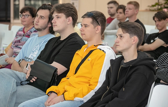 «Красные» против «синих»