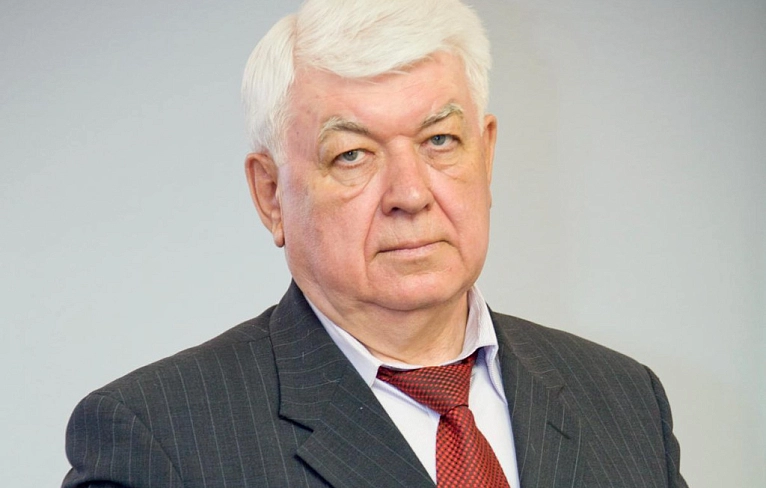 Труженик, общественник, законотворец