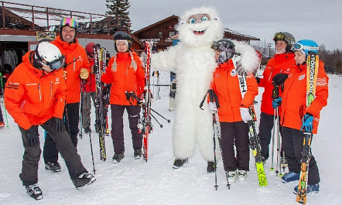 Йети мчится по склону
