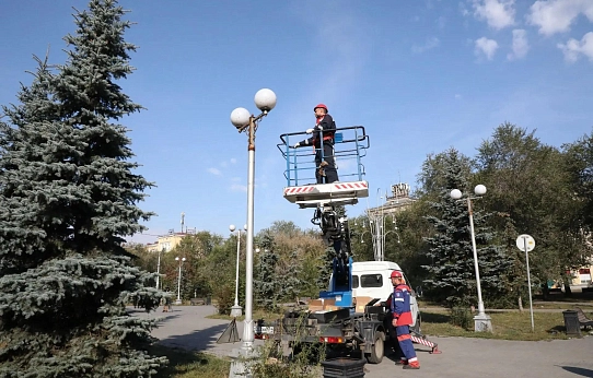 Свет в каждом дворе