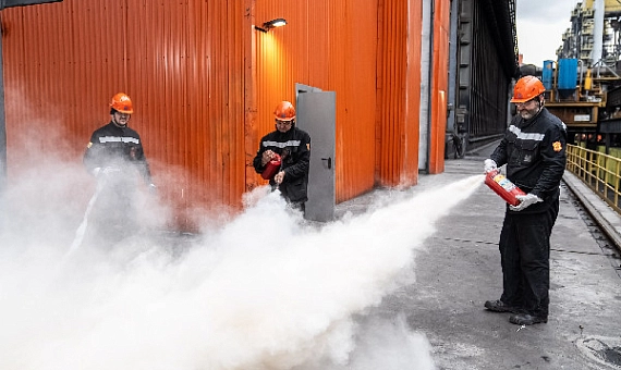 Внимательность, спокойствие, командная работа