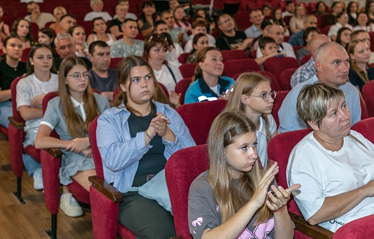 Дневник – на стол!