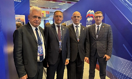 Единороссы утвердили партийный список