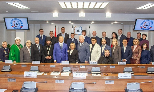 Команда общественников приступила к работе