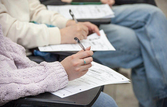 «Не позволим переписать историю»