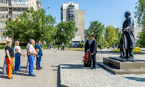 Помянули человека-эпоху