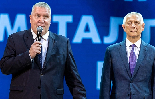Первые поздравления – ветеранам