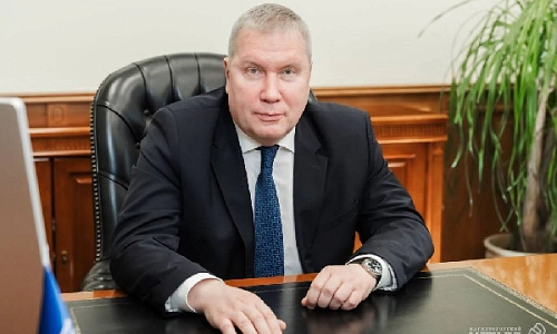 За заслуги в области металлургии