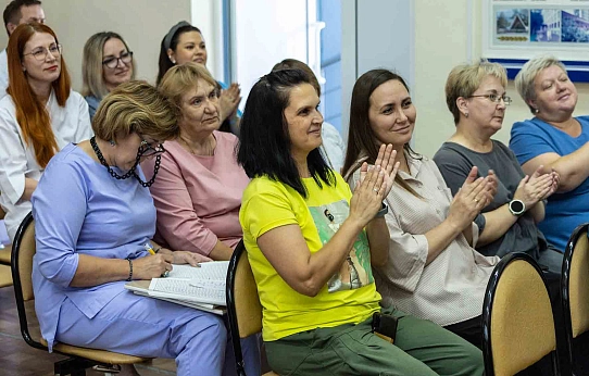 Дарить частицу себя