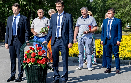 Помянули человека-эпоху