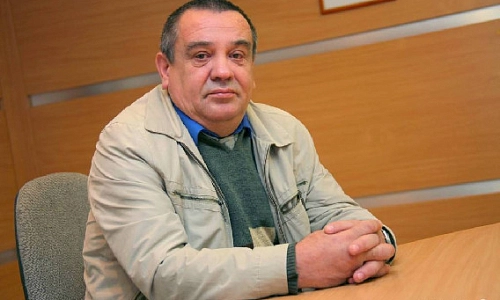 «И ты летел, как птица, над Россией…»