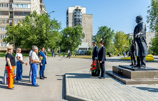 Помянули человека-эпоху