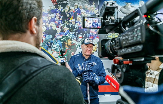 Восточная классика: противостояние и подарки болельщикам