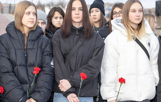 Подвиг твой бессмертен…