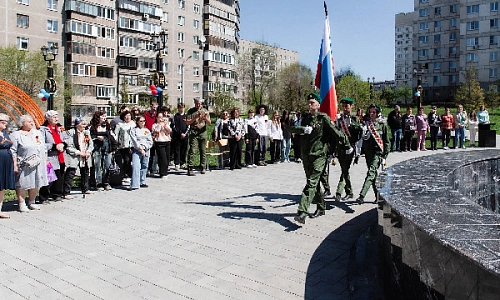 Митинг, концерт, полевая кухня