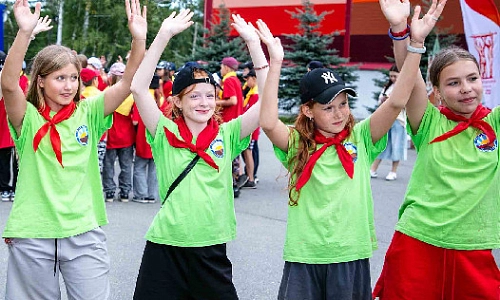 В краю гор, огня  и великих людей