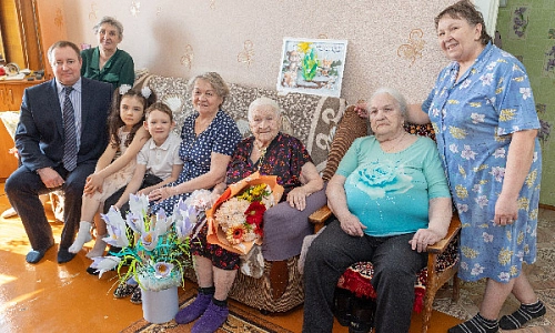 В обед – 100 лет!