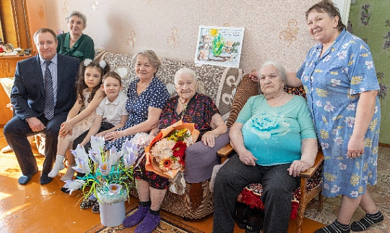 В обед – 100 лет!