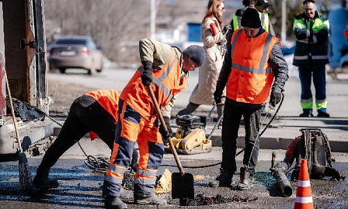 По холоду – холодным асфальтом