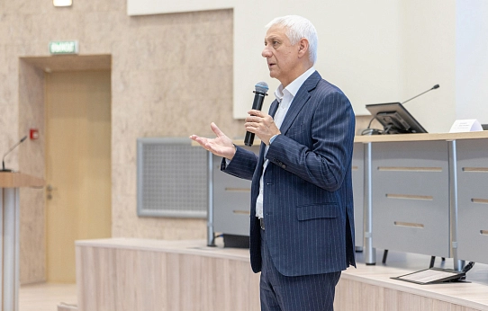 Понимать и слышать друг друга